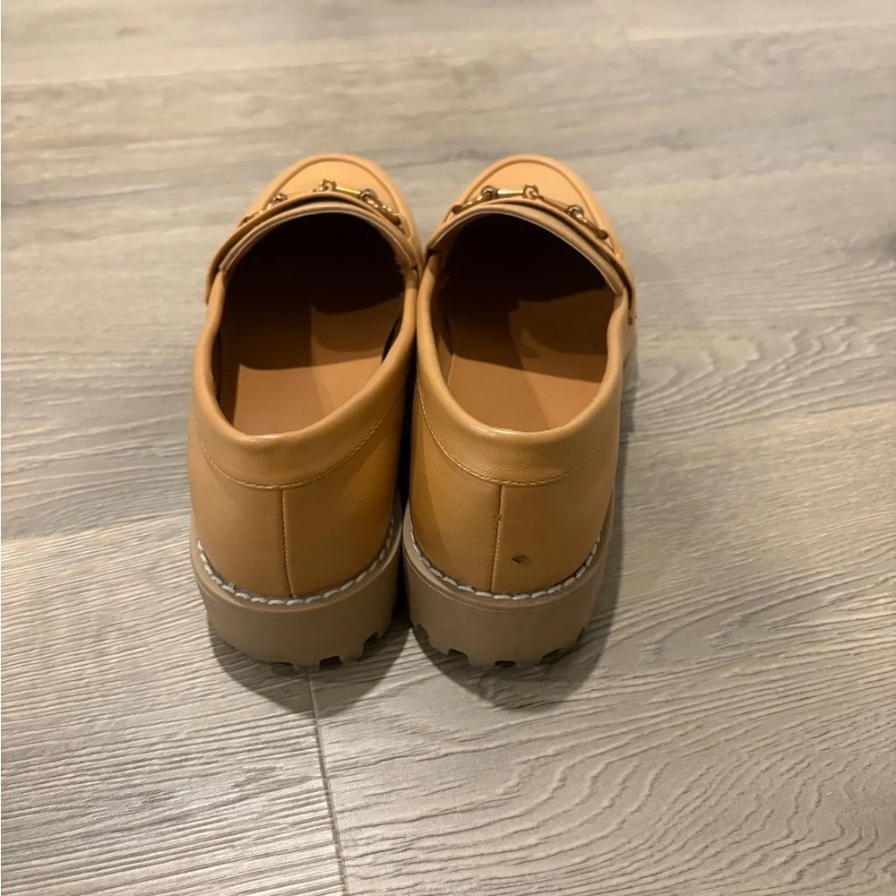 Classic Tan Leather Loafers with Horsebit Accent